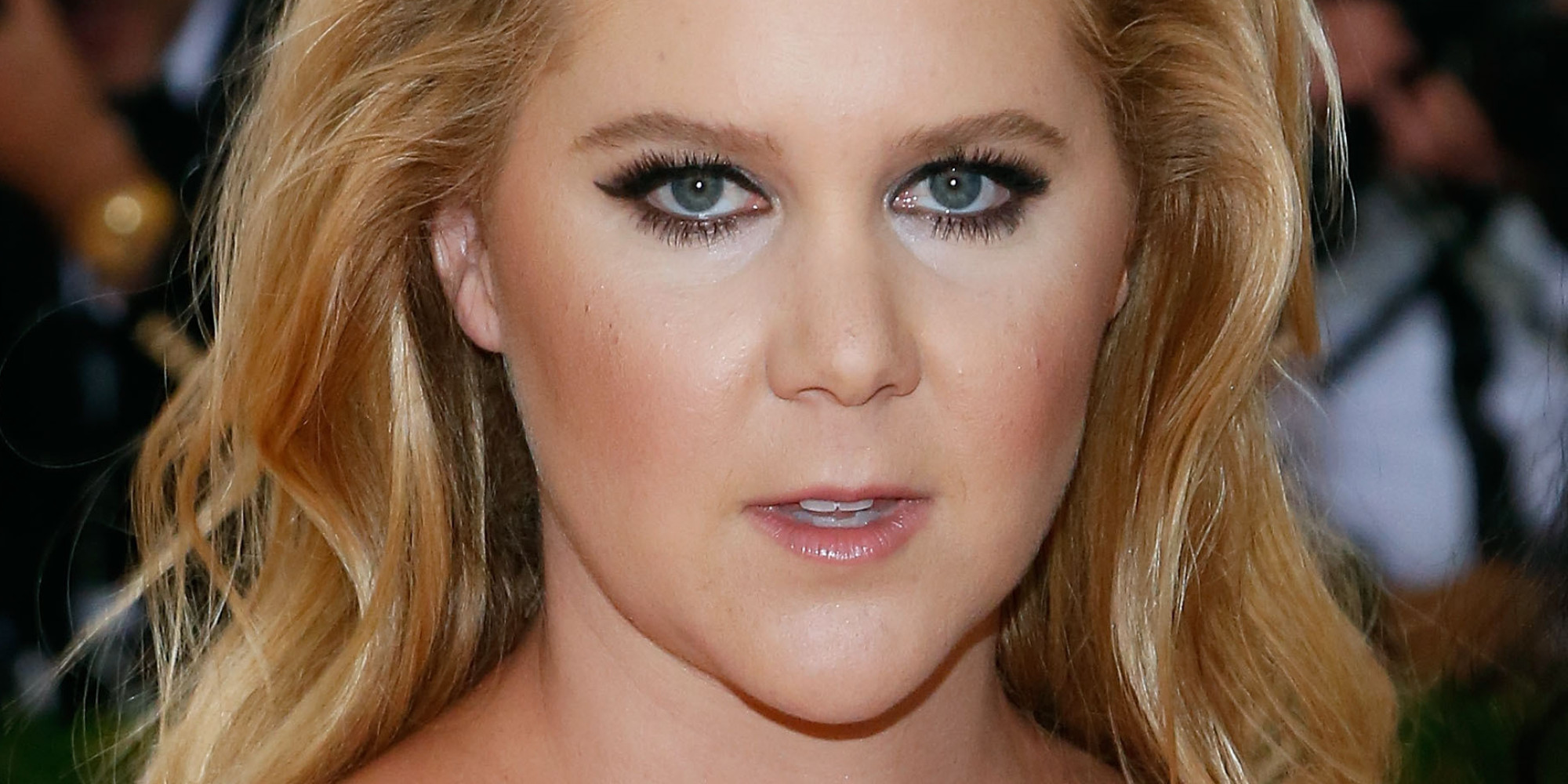 Amy Schumer Fights Back Against Body-Shaming Internet Trolls With ...