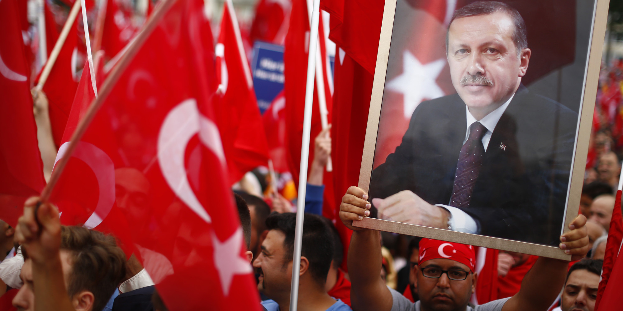 Erdogan-Anhänger wollen ihre Macht in Deutschland ausbauen - Parteien sind das Ziel | Ali Yildiz