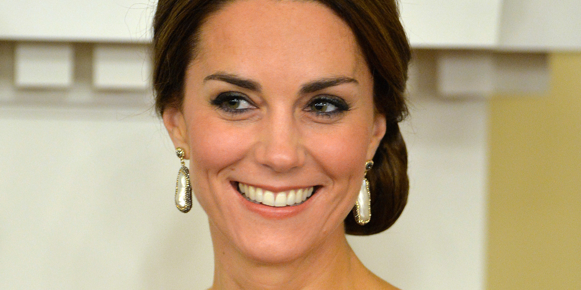 Kate Middleton Wears Queen Elizabeth II's Diamond Maple Leaf Brooch At ...