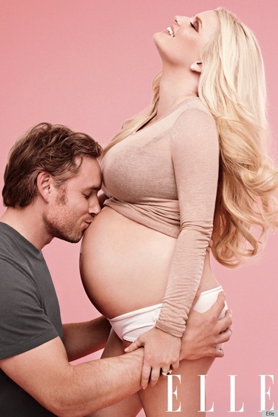 Jessica Simpson Nude Pregnant Elle Cover Singer Reveals She S Having