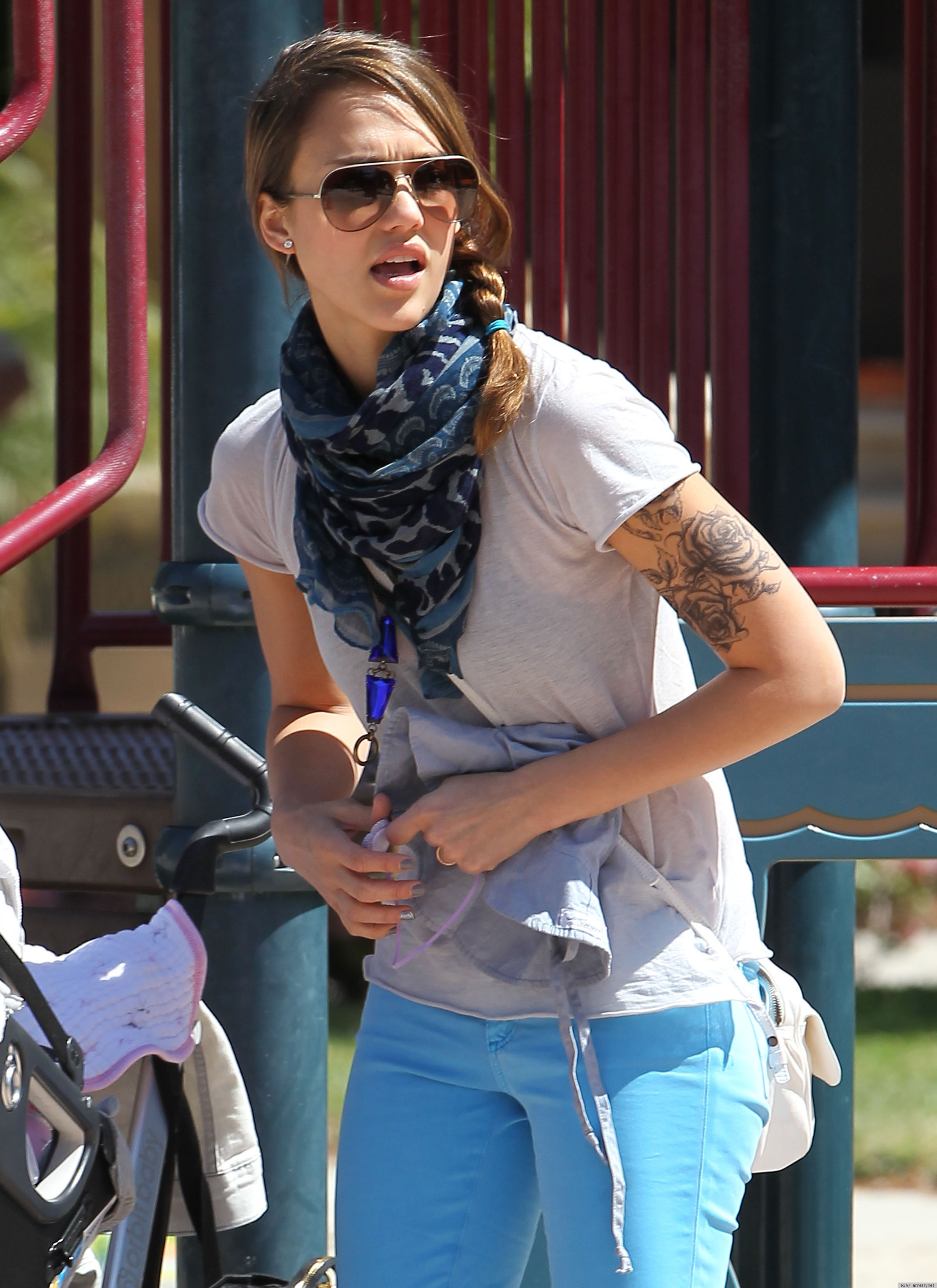 Jessica Alba Arm Tattoos Nach Liebes Aus Jessica Alba L sst Sich Ein Jessica Alba Arm Tattoos Nach Liebes Aus Jessica Alba L sst Sich Ein