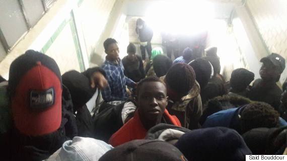 migrants detenus a la gare oran