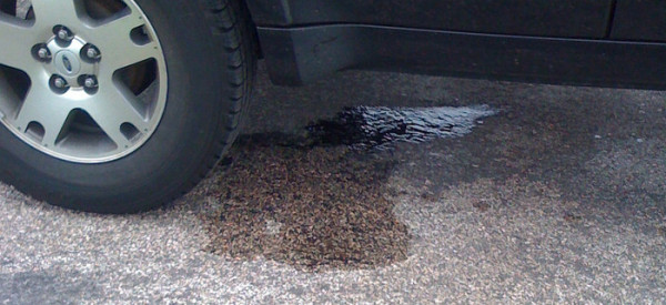 r-CONCRETE-OIL-STAIN-600x275.jpg