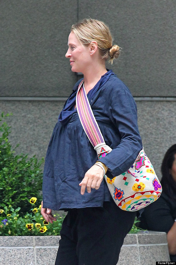 uma thurman baby bump