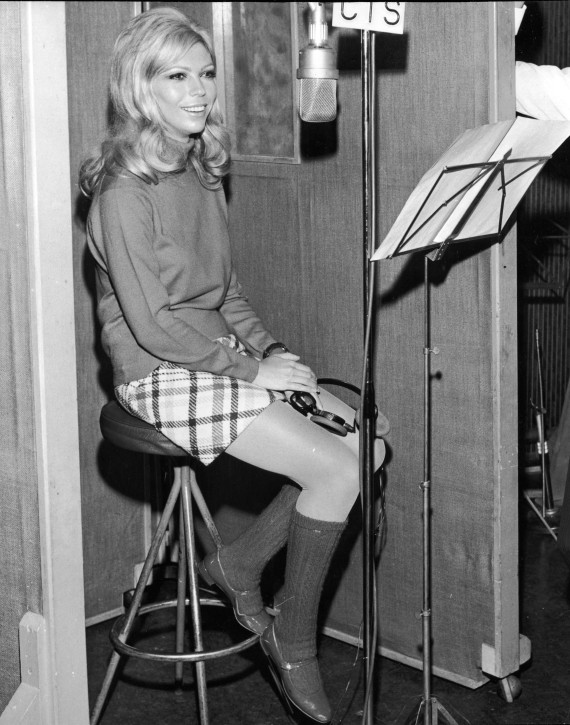 nancy sinatra style