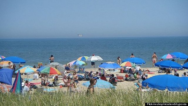 Sand Tunnel Collapses On Man At Rehoboth Beach | HuffPost