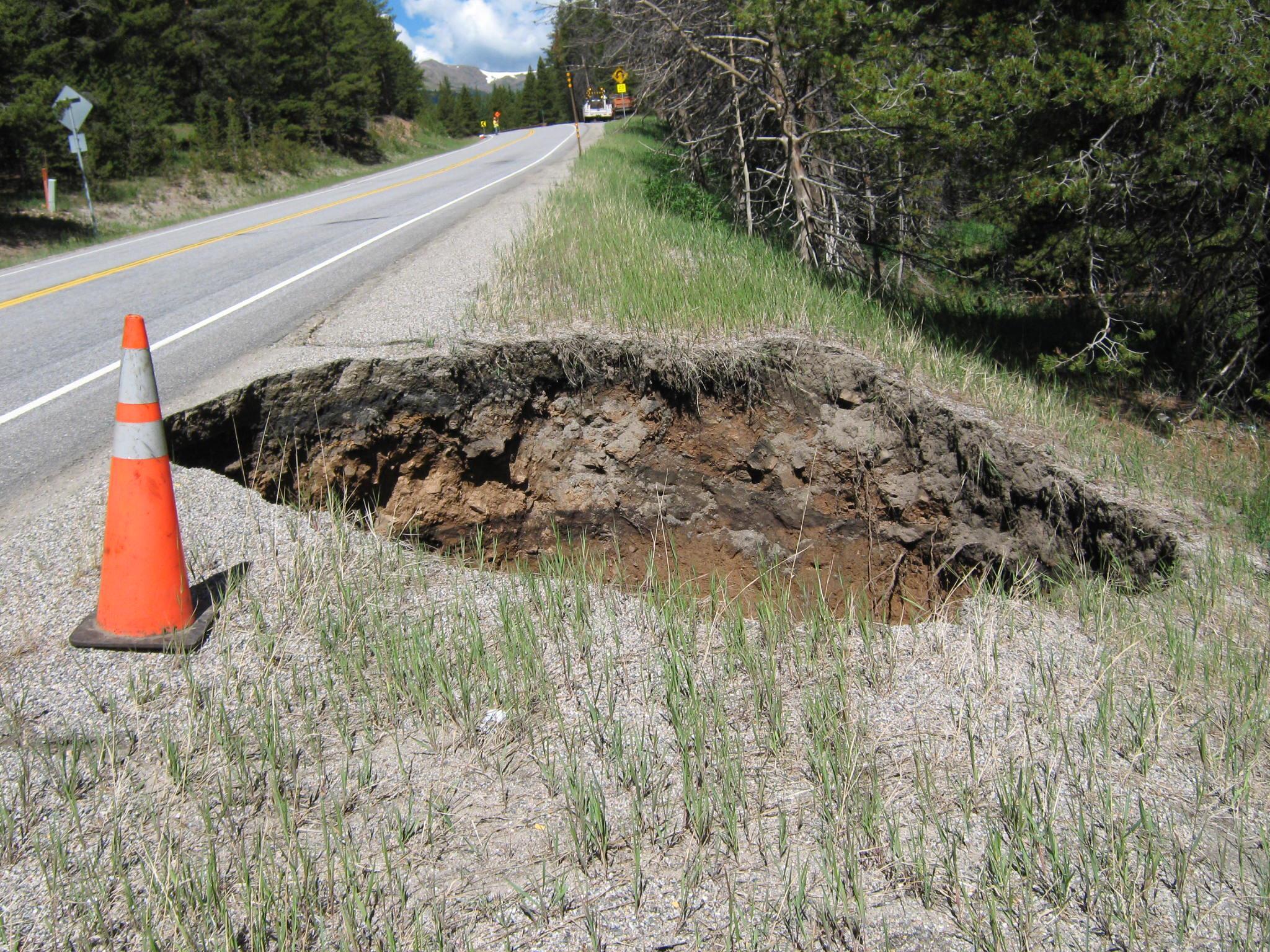 giant colorado sinkhole