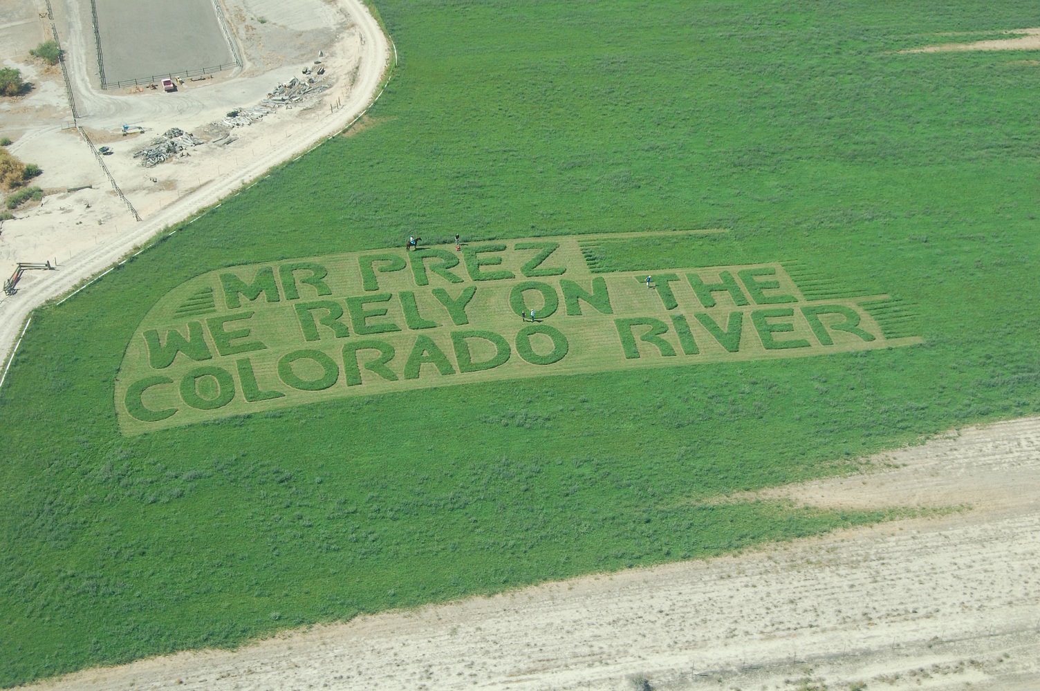 obama crop message colorado