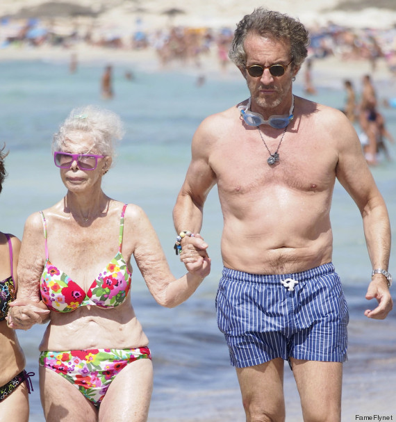 Duchess Of Alba Dons A Bikini With Younger Hubby By Her Side Photos Huffpost Life