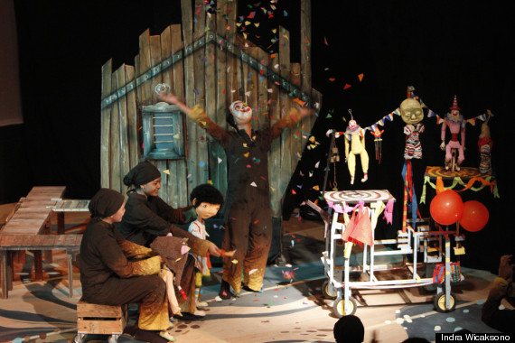 papermoon puppet theater