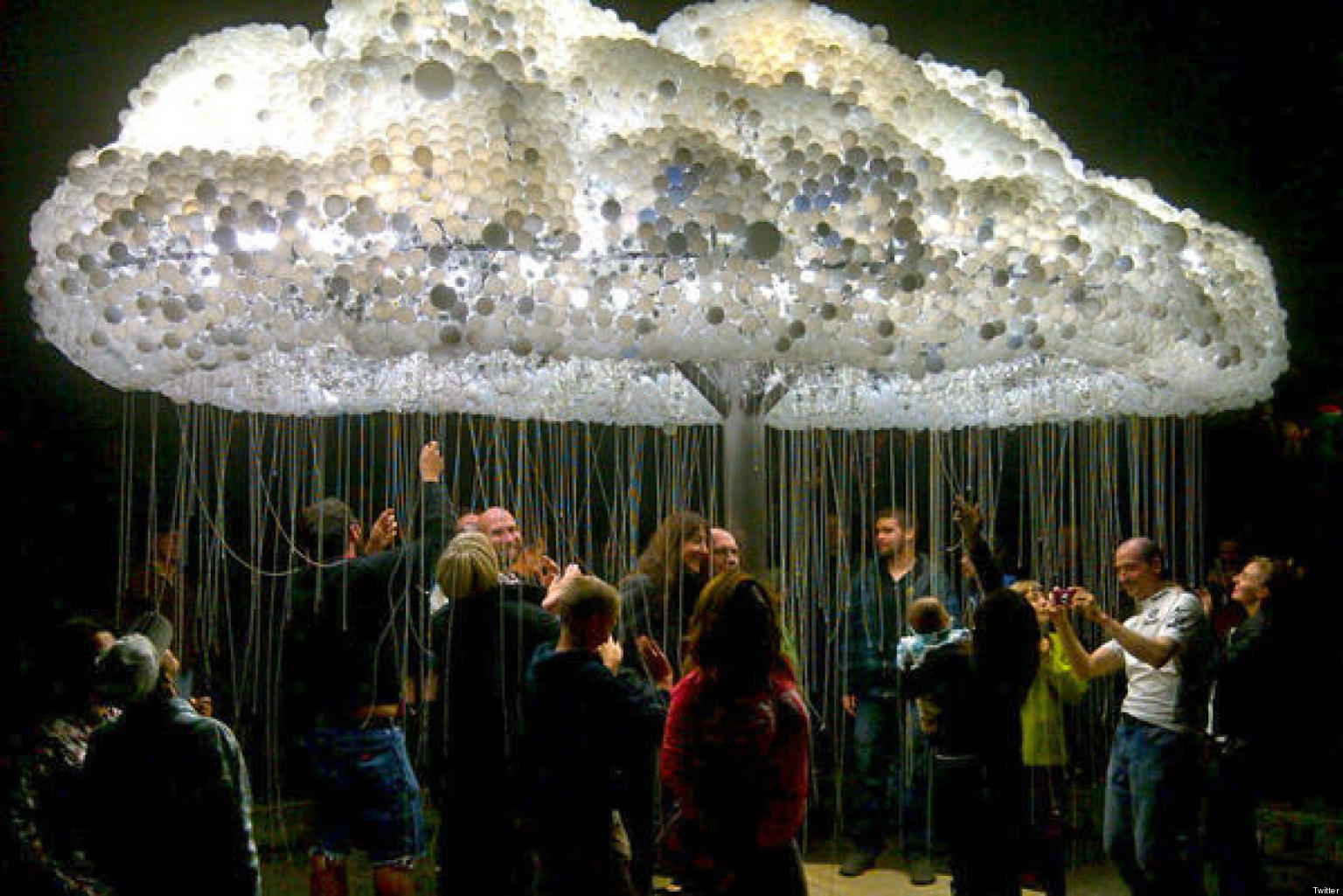 Nuit Blanche Calgary: Giant Light Bulb Cloud A Hit At City's First Ever ...