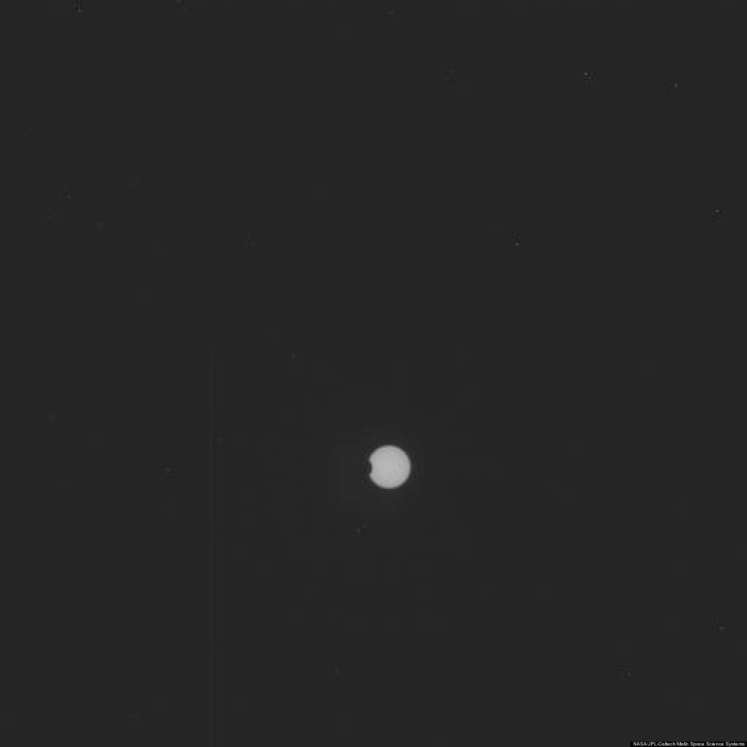 Mars Eclipse: Curiosity Rover Photo Shows Martian Moon Phobos Crossing ...