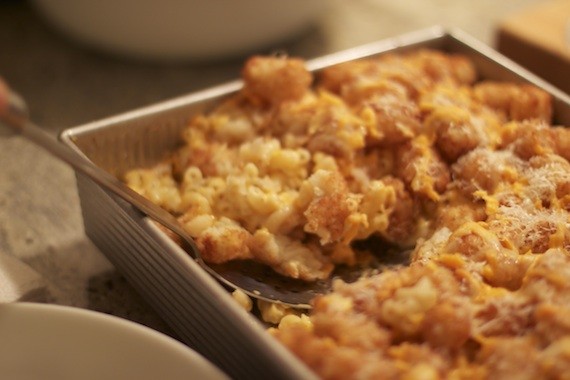 Mac And Cheese With Tater Tots An Epic Casserole Recipe From Our Commenters Photos Huffpost Life