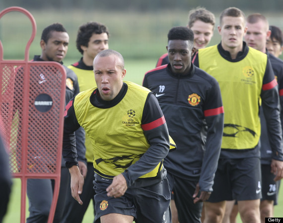 Mikael Silvestre Trains With Manchester United (PICTURES)