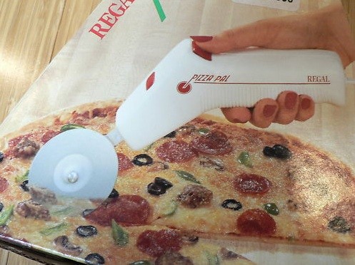 electric pizza cutter