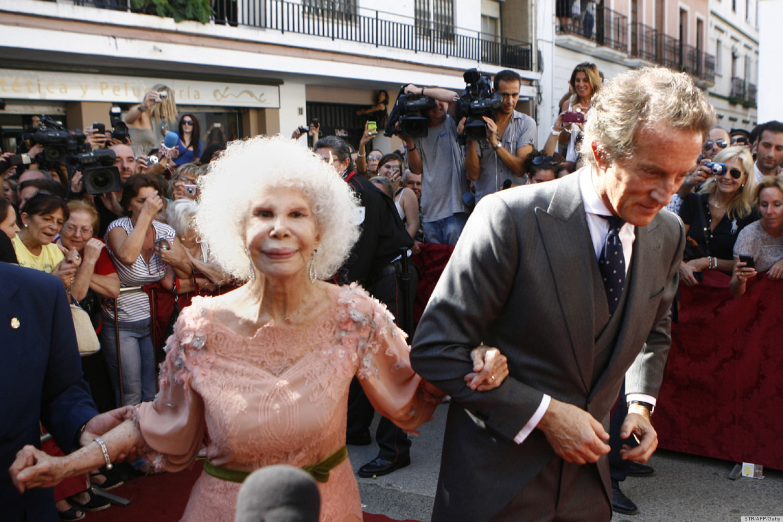 Duchess Of Alba's Wedding Anniversary Is Here! (PHOTOS) | HuffPost