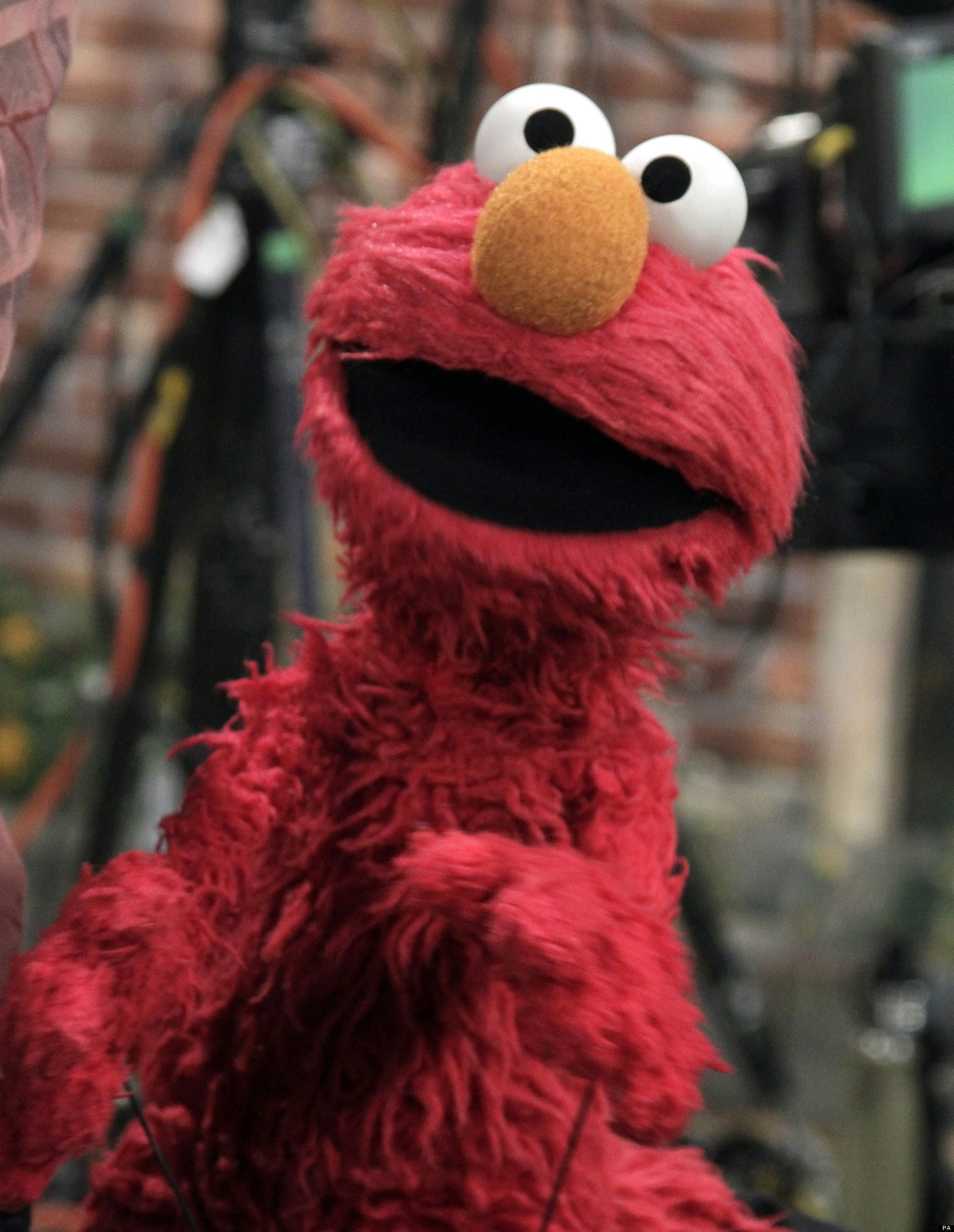 Elmo Actor Kevin Clash In The Clear After Accuser Recants Sex ...