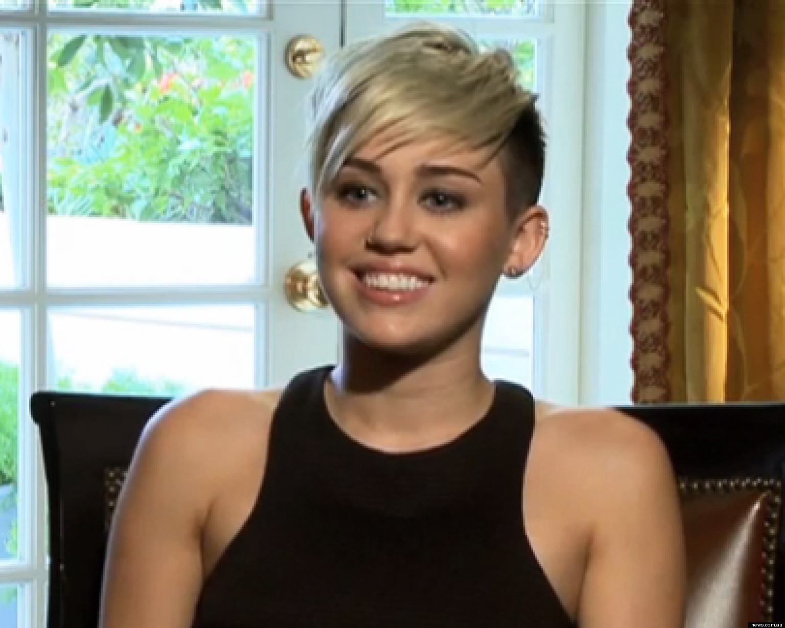 Miley Cyrus' Short Hair Is Here To Stay: 'I Could Never See Myself With ...