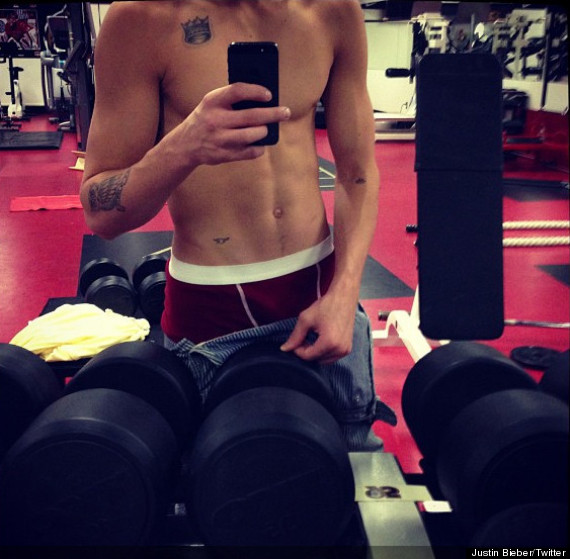 justin bieber shirtless