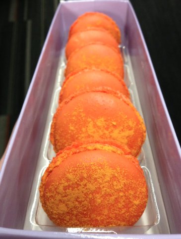 cheetos macaron