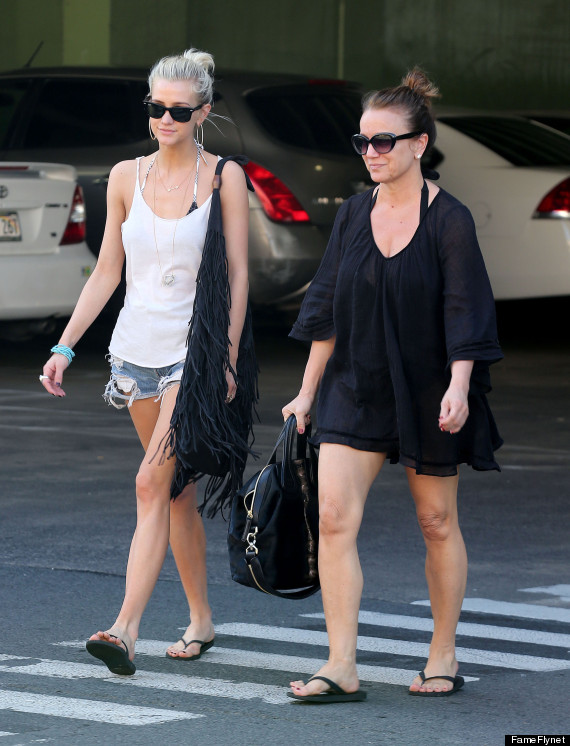 ashlee simpson short shorts