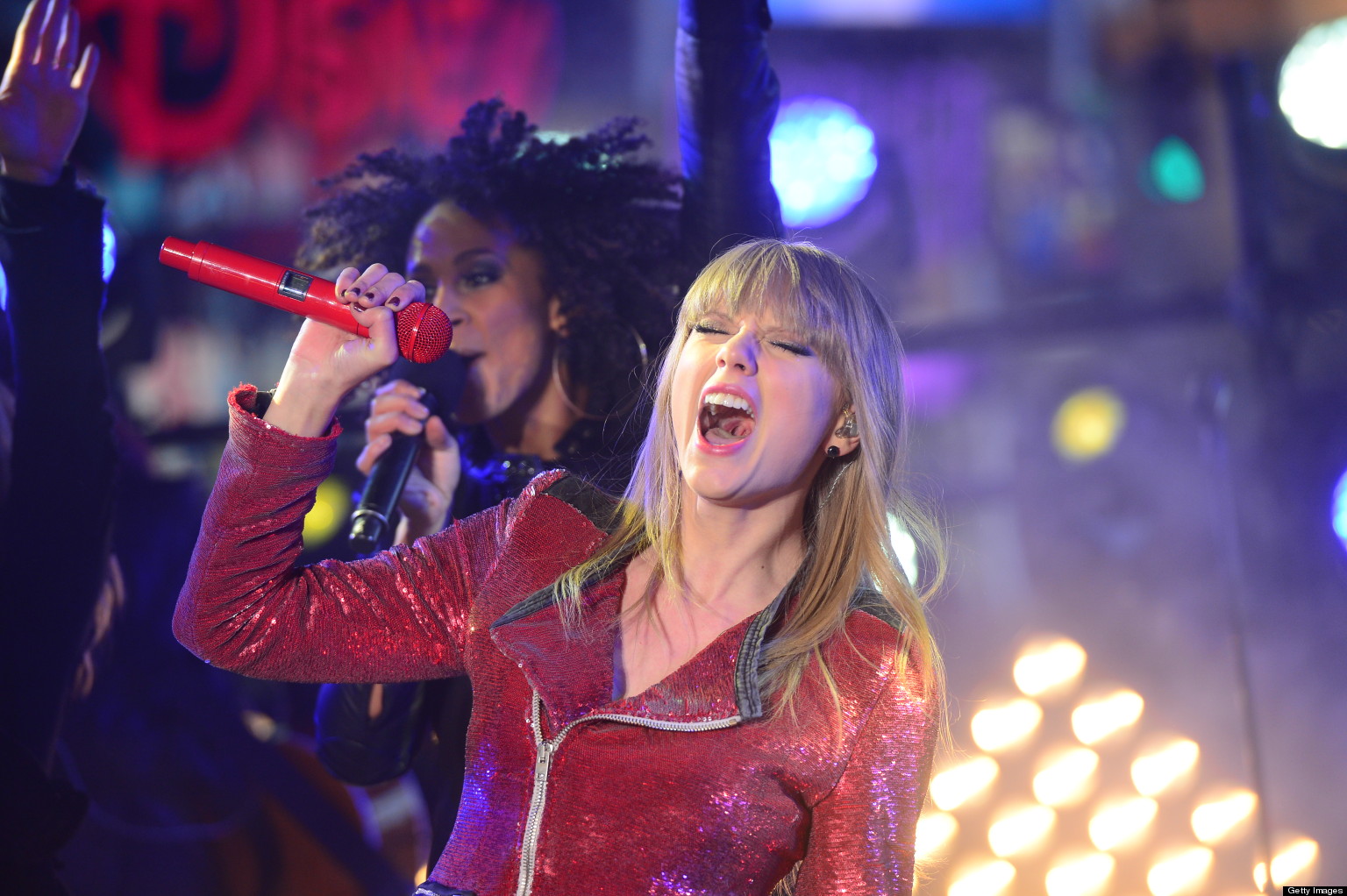 Taylor Swift New Year's Eve Performances On 'New Year's Rockin' Eve ...
