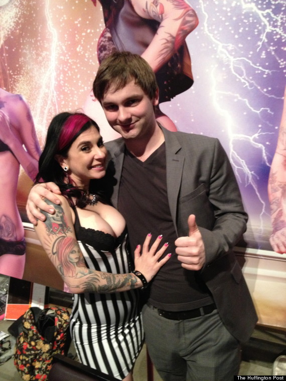 Porn Themed Photoshoot - How To Date A Porn Star: My Night Out With Joanna Angel In ...