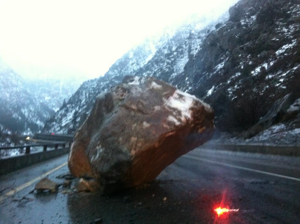 large boulder falls i 70