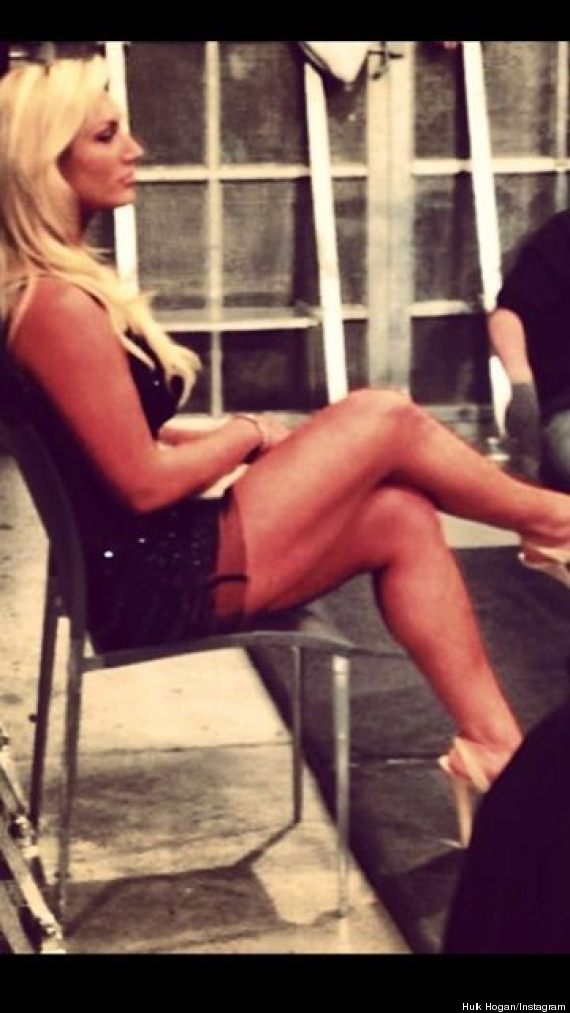 hulk hogan daughter legs