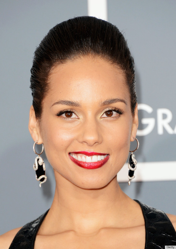 Alicia Keys' Grammys Dress 2013 Bares Just Enough Skin (PHOTOS) | HuffPost