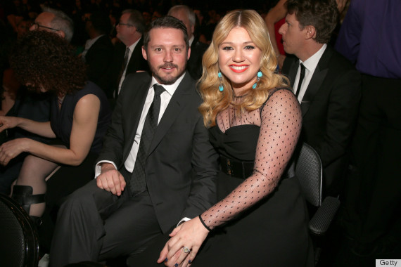 kelly clarkson grammys dress 2013